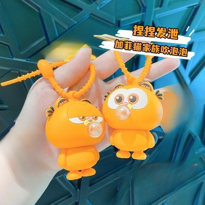 New Garfield doll car keychain - Model Kit Cars recensione e prezzo