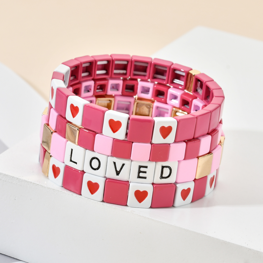 Boho Love Heart Pink Letter Br - Model Kit Quick recensione e prezzo