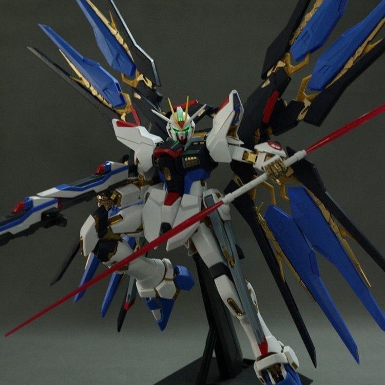 In Stock PG 1/60 DABAN Strike  - Model Kit Pg recensione e prezzo