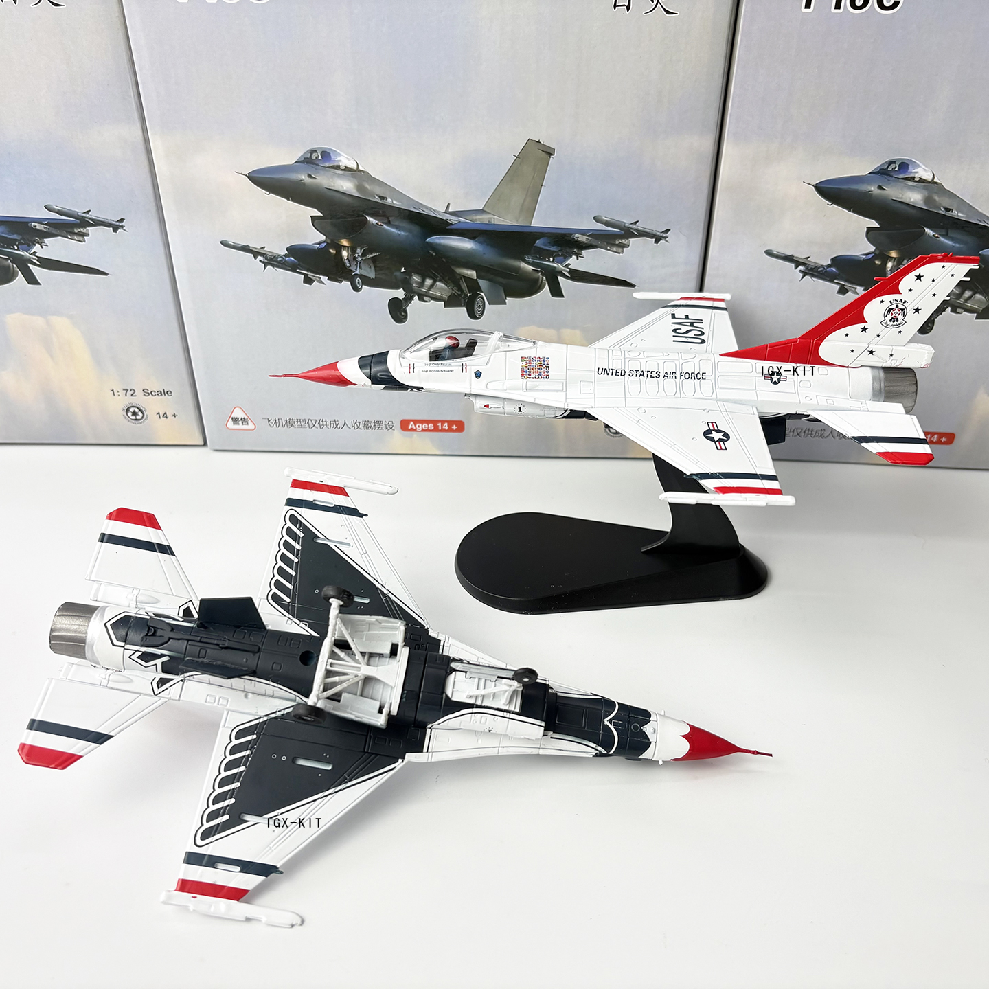 1/72 Scale U.S. Air Force F-16 - Model Kit Plane recensione e prezzo