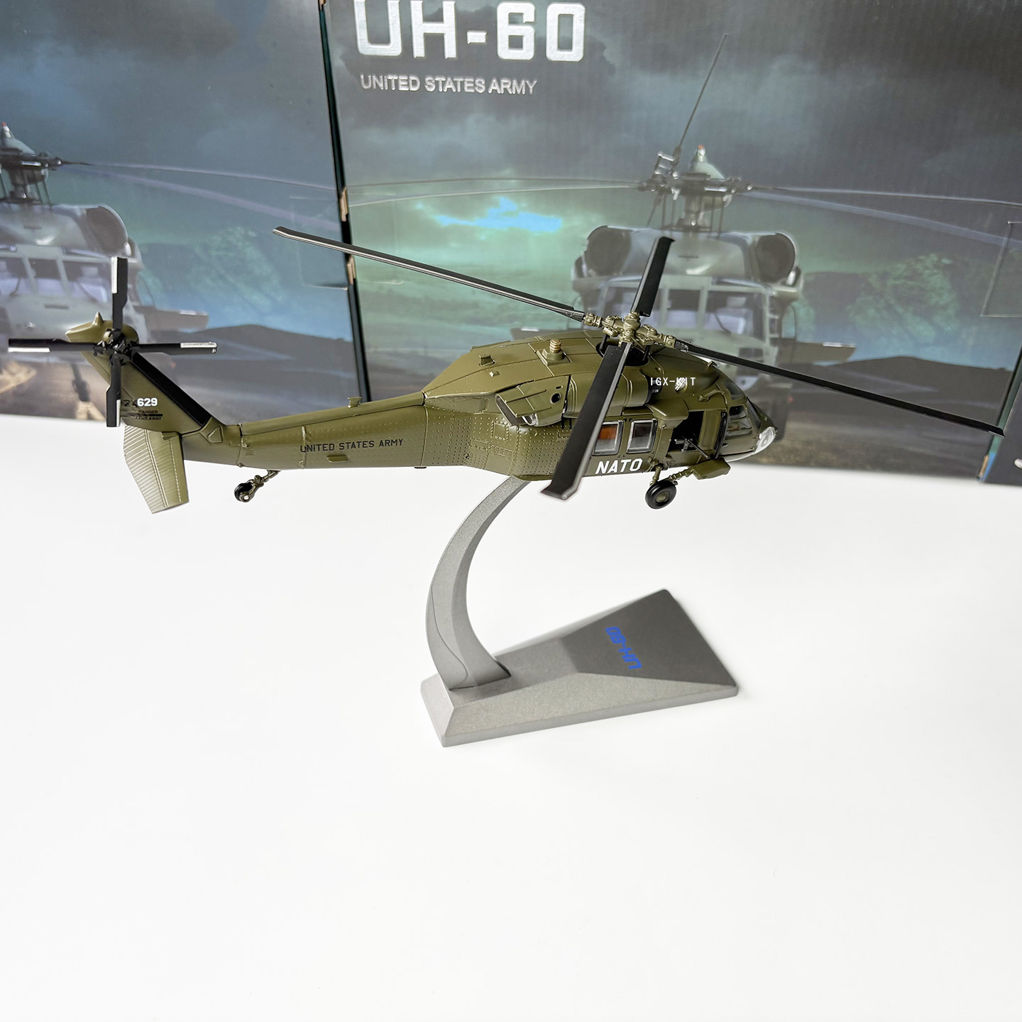 1/72 Scale U.S. UH-60 Black Ha - Model Kit Plane recensione e prezzo