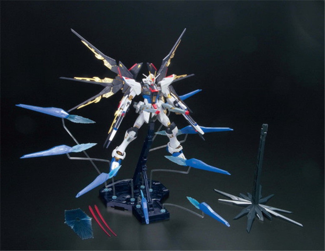 BANDAI MG 1/100 ZGMF-X20A Stri - Gundam Model Mg recensione e prezzo