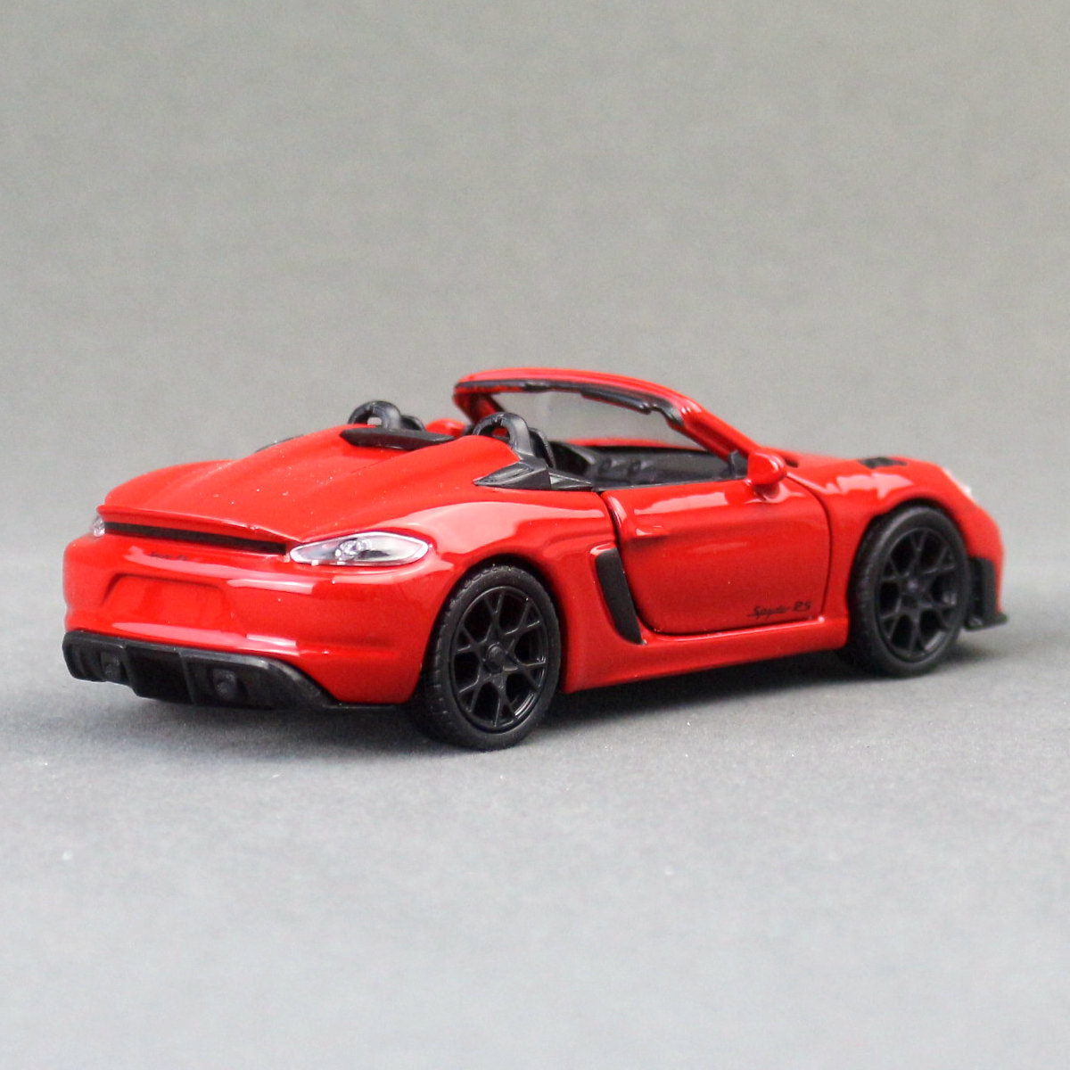 1/36 Porsche 718 Spyder Super  - Model Kit Ae86 recensione e prezzo