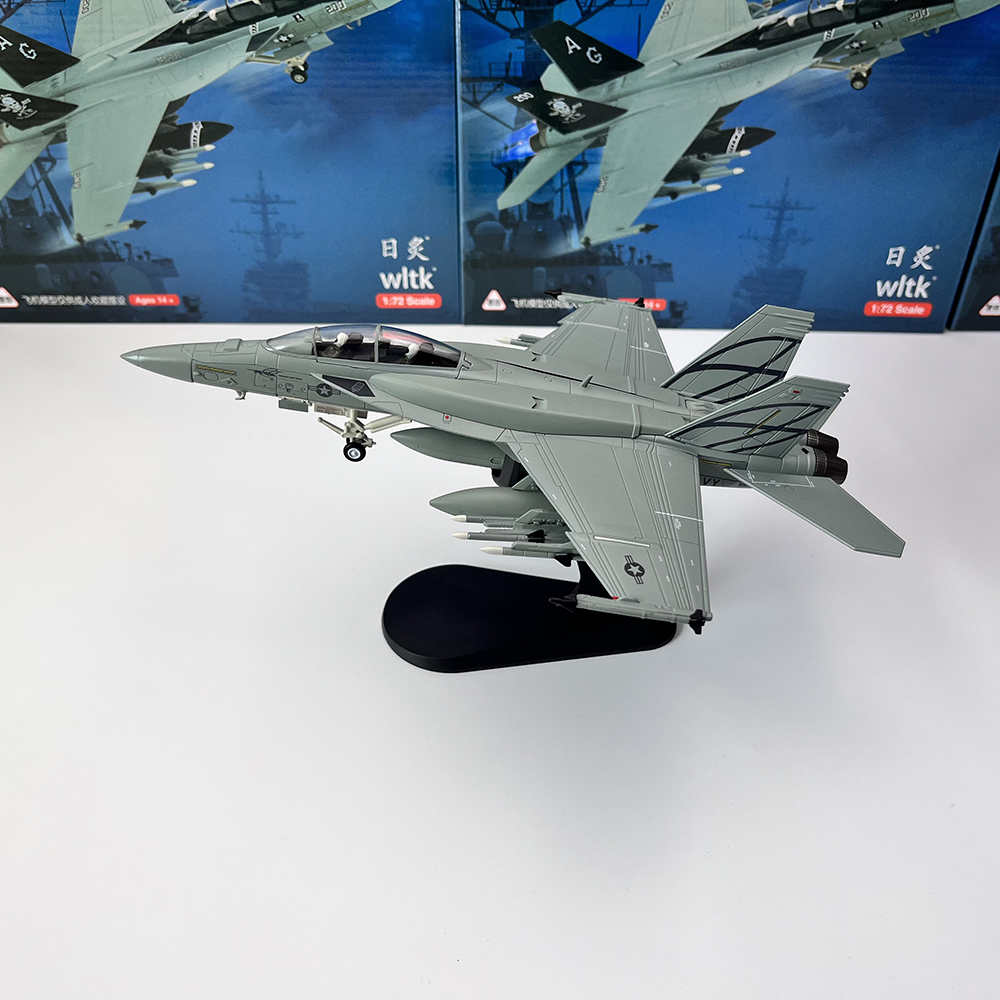 1/72 Scale U.S. F/A-18F Hornet - Model Kit Plane recensione e prezzo