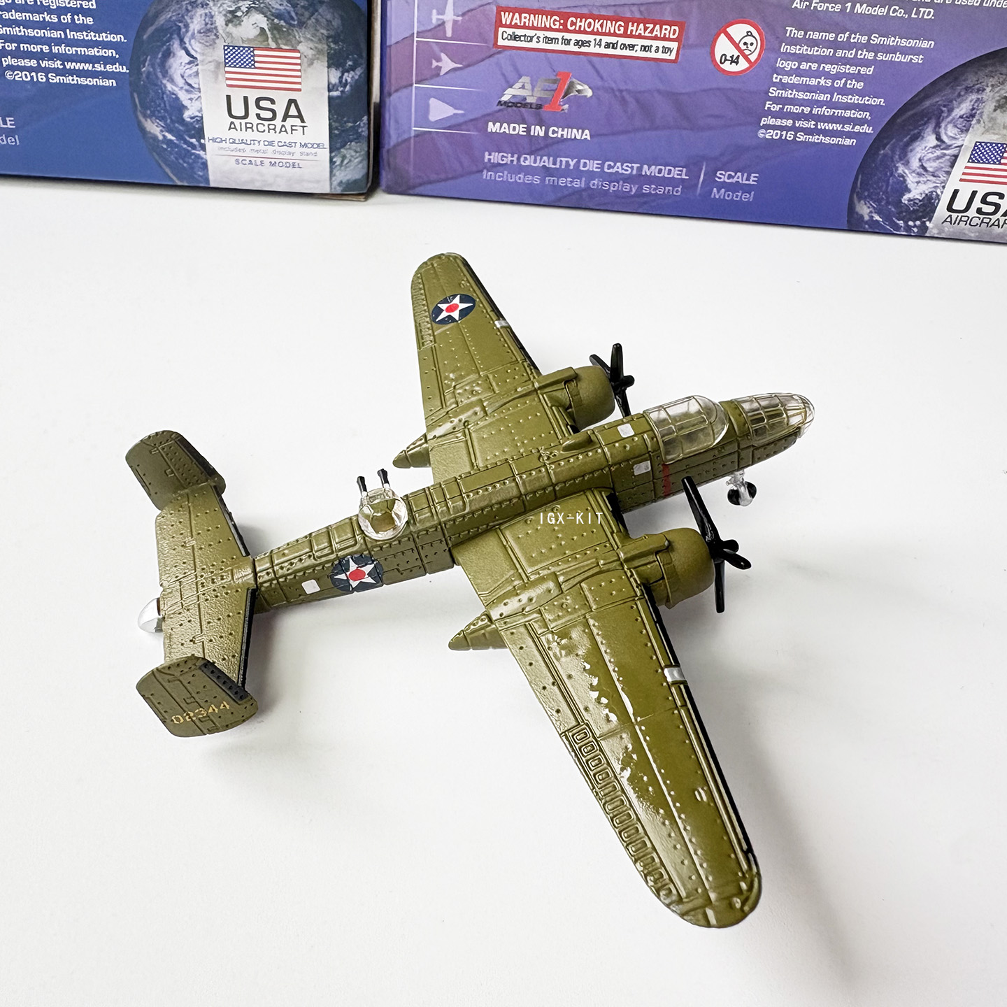 1/200 Scale WWII U.S. B-25 Mit - Model Kit Plane recensione e prezzo