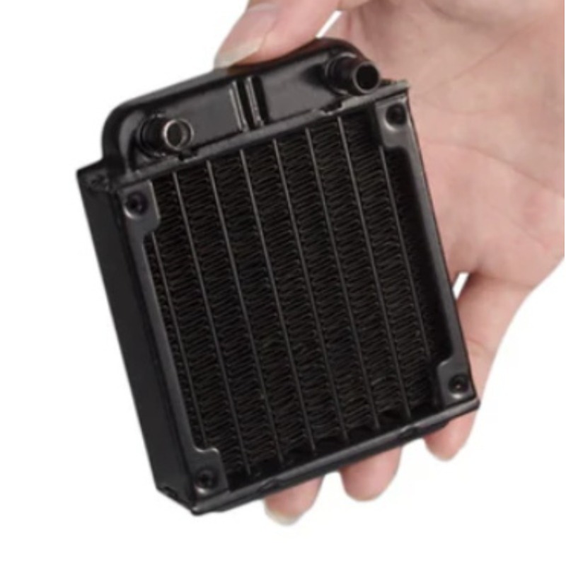 TOYAN Radiator Kit Water Tank  - Model Kit V8 recensione e prezzo