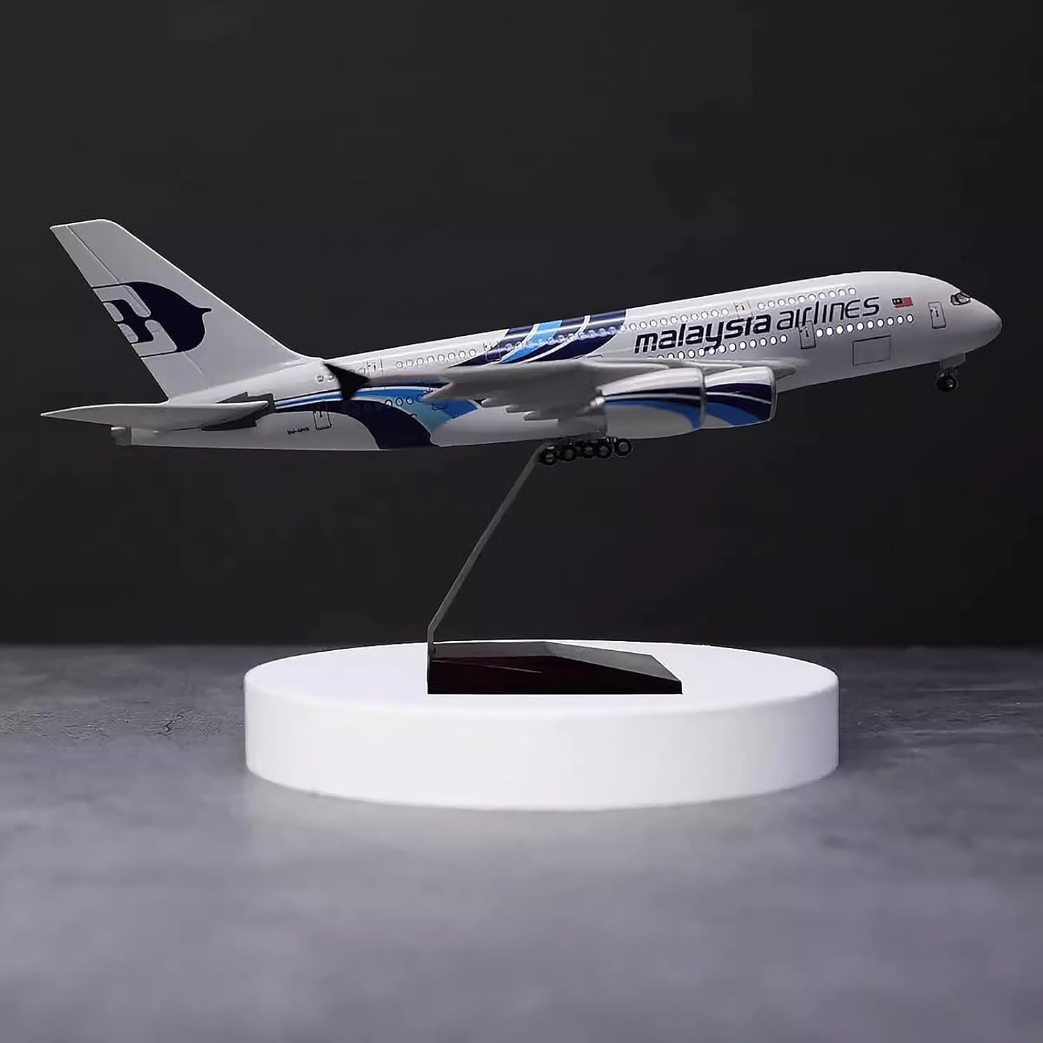 1:160 Scale Malaysia Airlines  - Model Kit Simulator recensione e prezzo